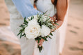 Cerimonia di matrimonio in spiaggia per piccoli gruppi